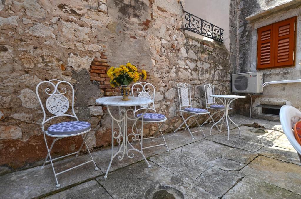 Studio Apartment La Maison De Catherine Rovinj Buitenkant foto