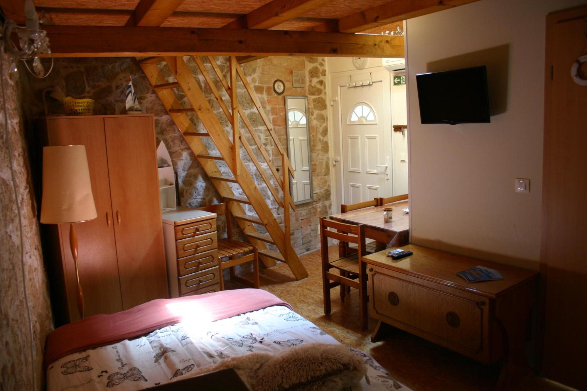 Studio Apartment La Maison De Catherine Rovinj Buitenkant foto